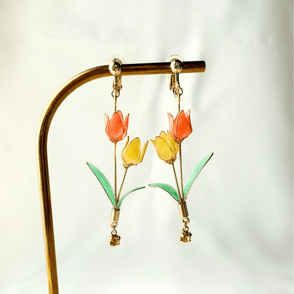 【チューリップ】イヤリング オレンジと黄色 揺れる ニッケルフリー 金属アレルギー対応 受注生産 春の新作 | 8枚目